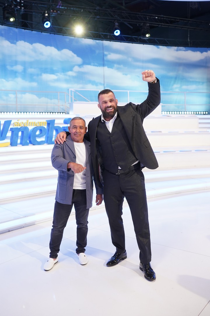 V siedmom nebi - Adam Cibuľa a Karlos Vémola